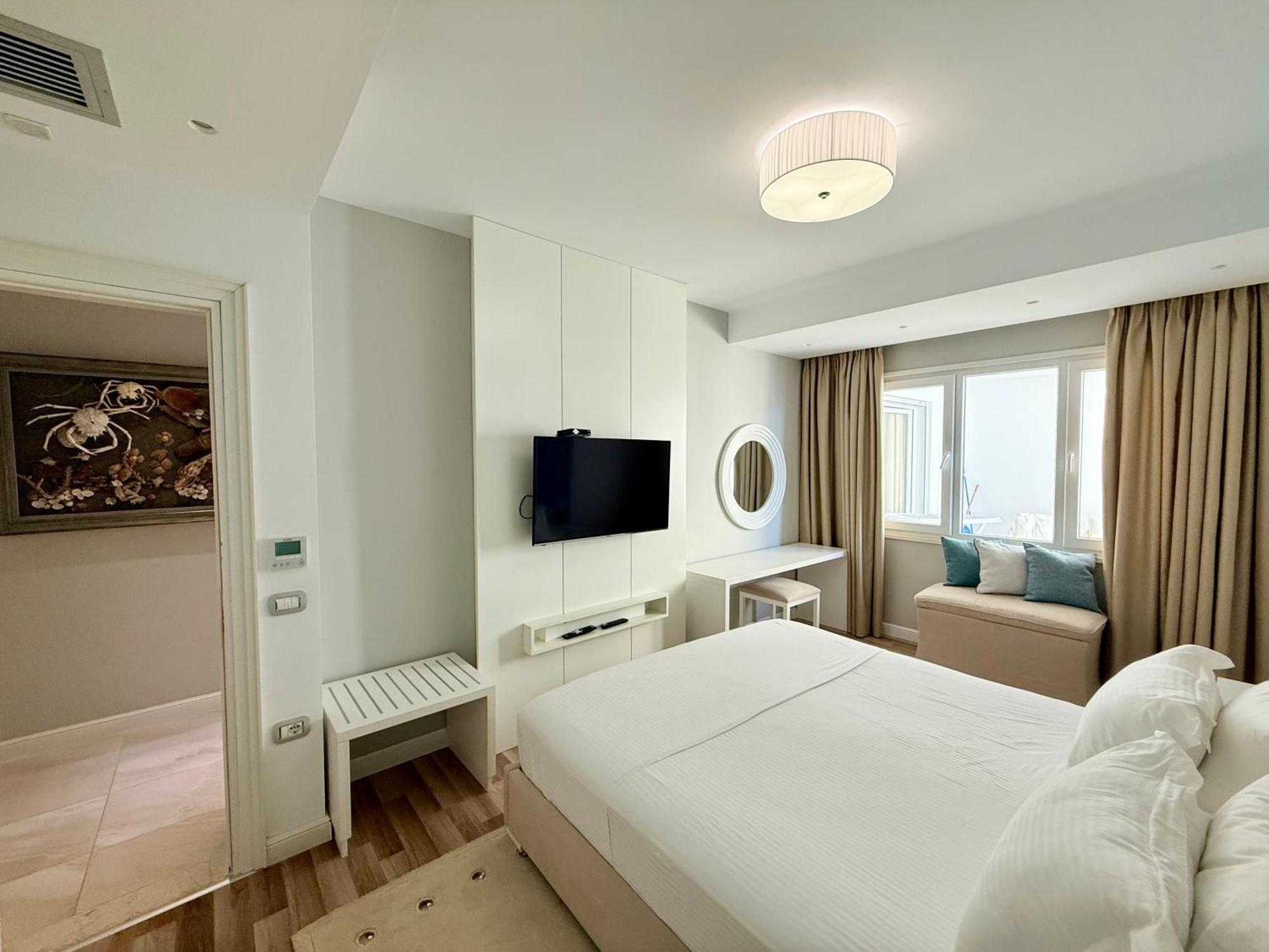 Limani Deluxe * Sarandë