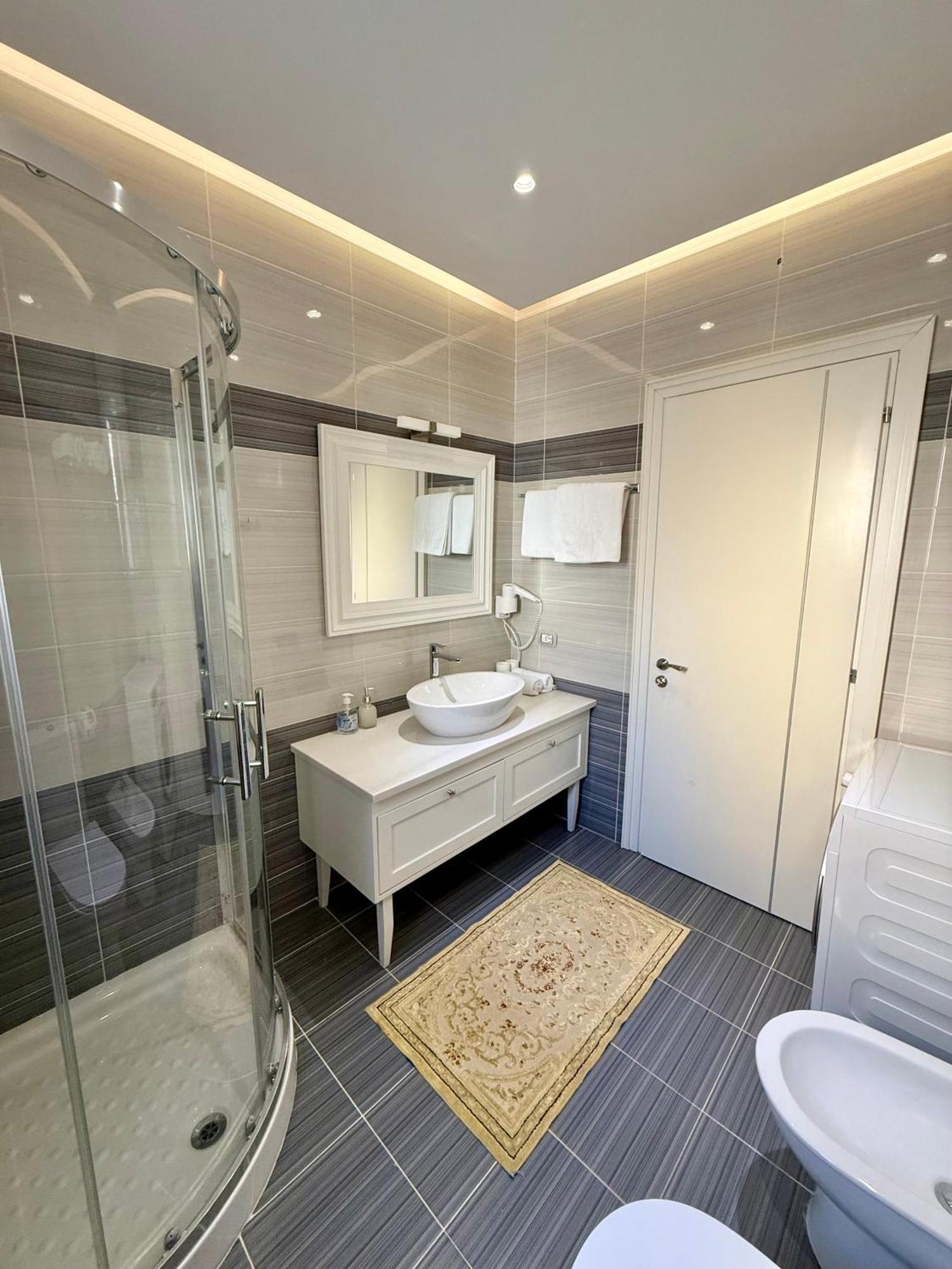 Limani Deluxe * Sarande