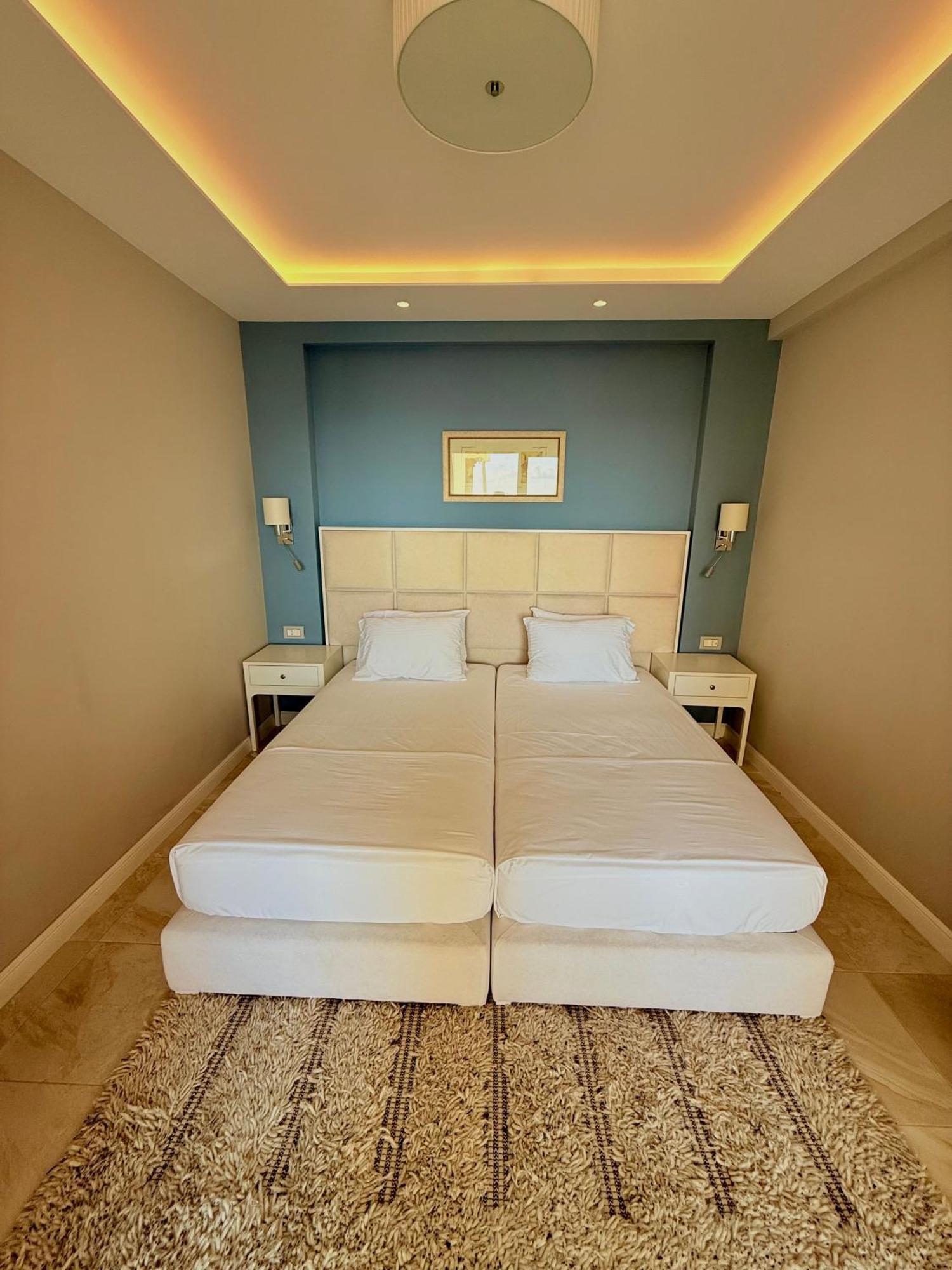 Limani Deluxe
